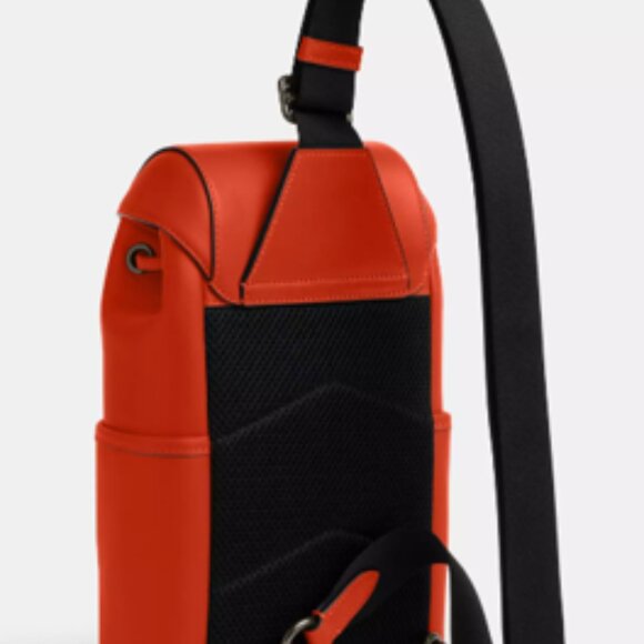 COACH - NEW - Red Racer Pack - Picture 2 of 2